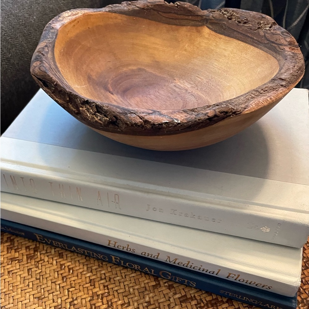 Decorative wooden bowl